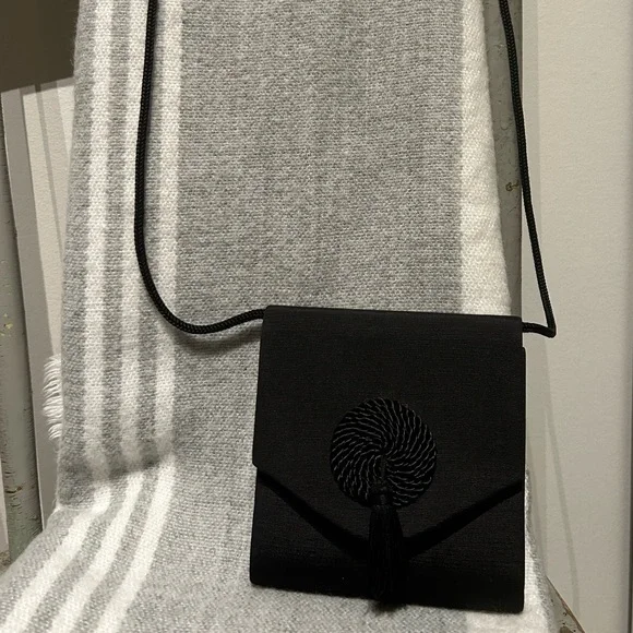 Small Salisbury Handbag - Picture 10 of 11